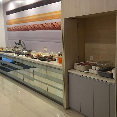 Ibis Ningbo Qianhu Plaza Hotel Екстер'єр фото