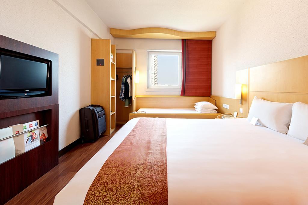 Ibis Ningbo Qianhu Plaza Hotel Екстер'єр фото