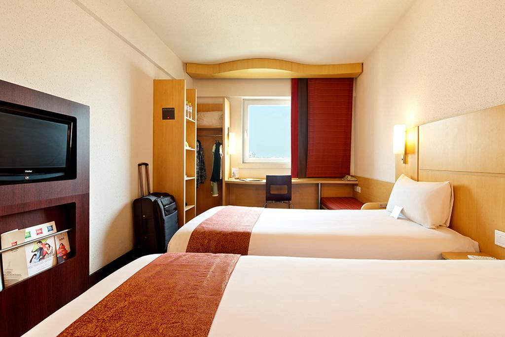 Ibis Ningbo Qianhu Plaza Hotel Екстер'єр фото