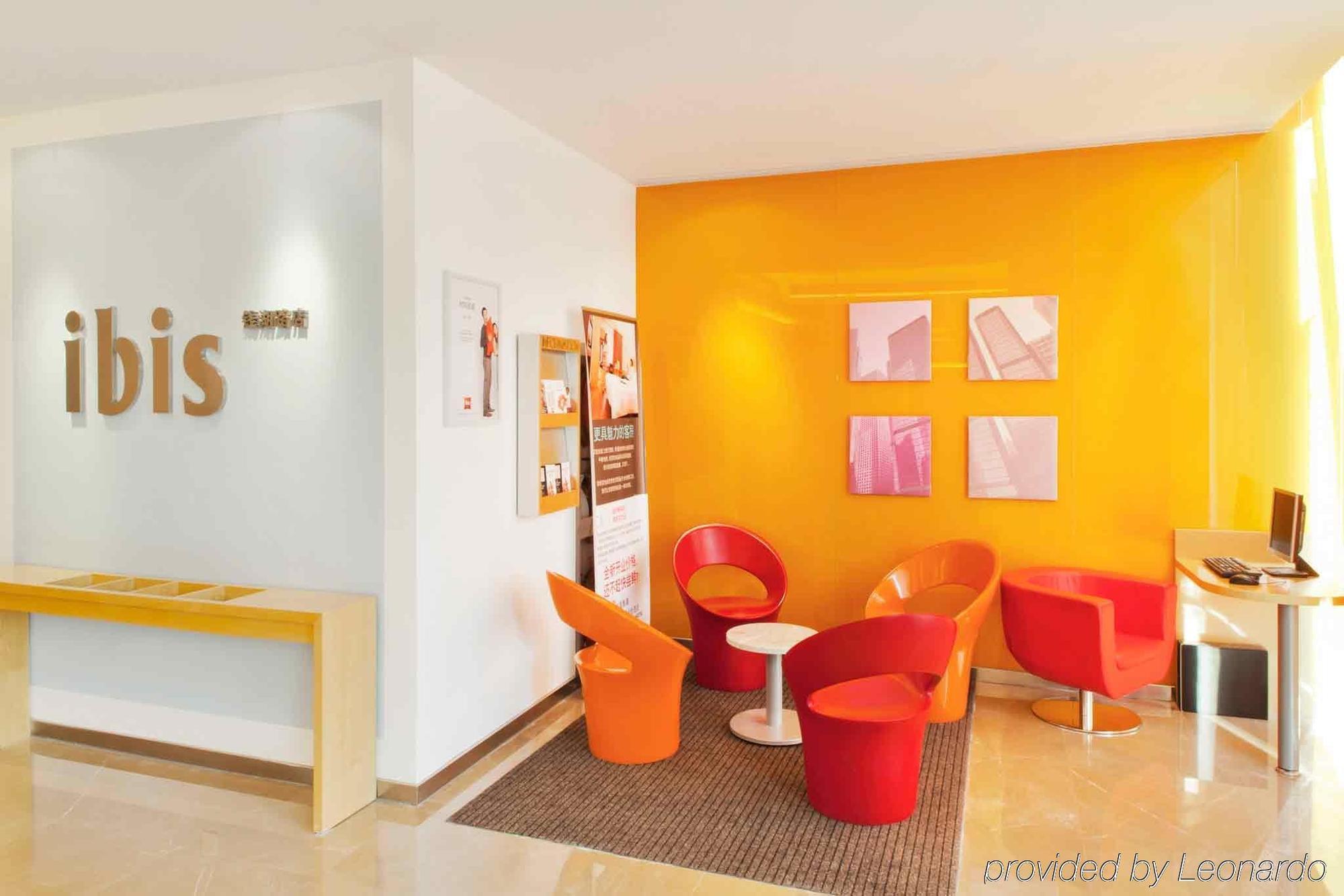 Ibis Ningbo Qianhu Plaza Hotel Екстер'єр фото