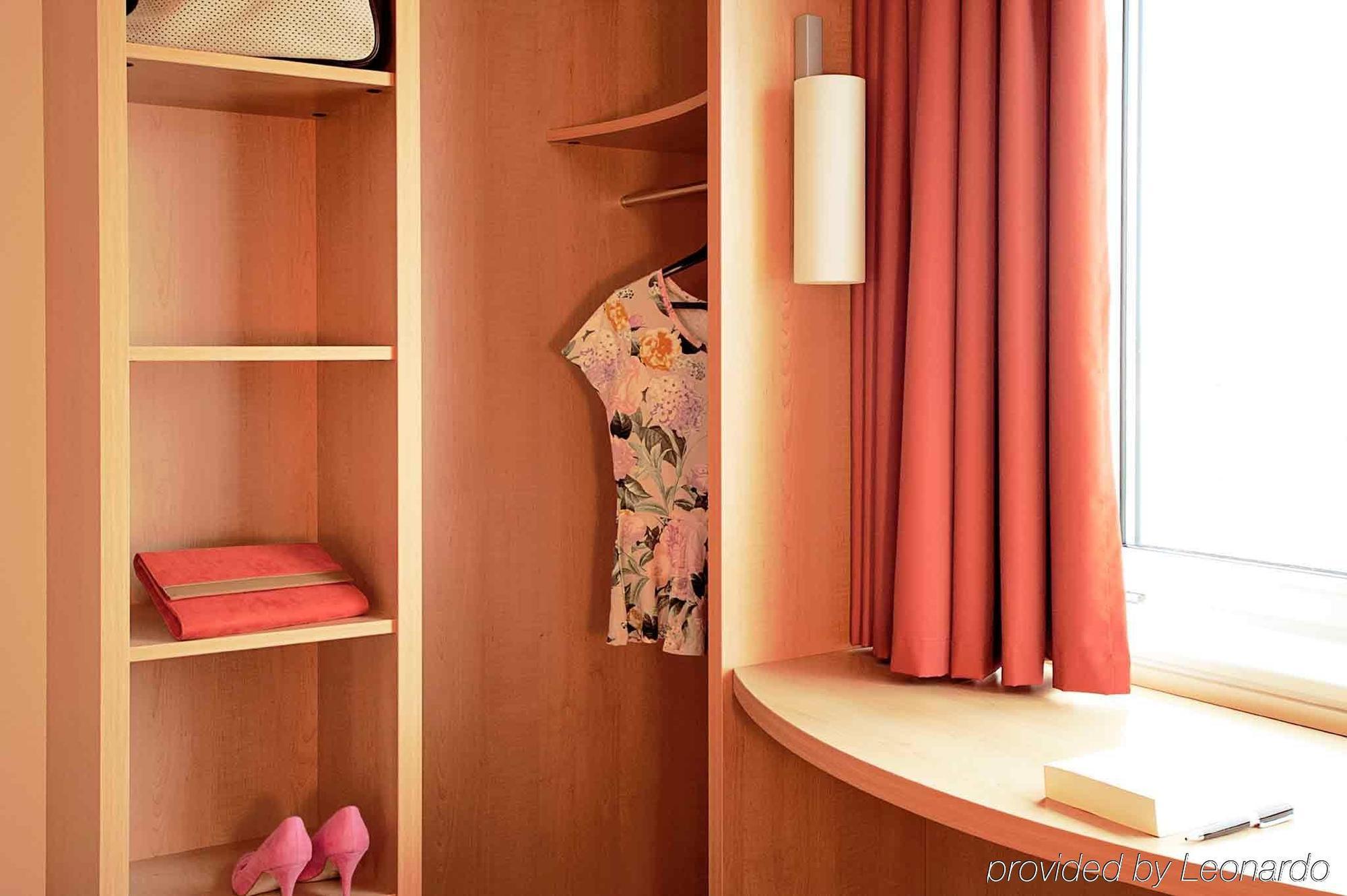 Ibis Ningbo Qianhu Plaza Hotel Екстер'єр фото