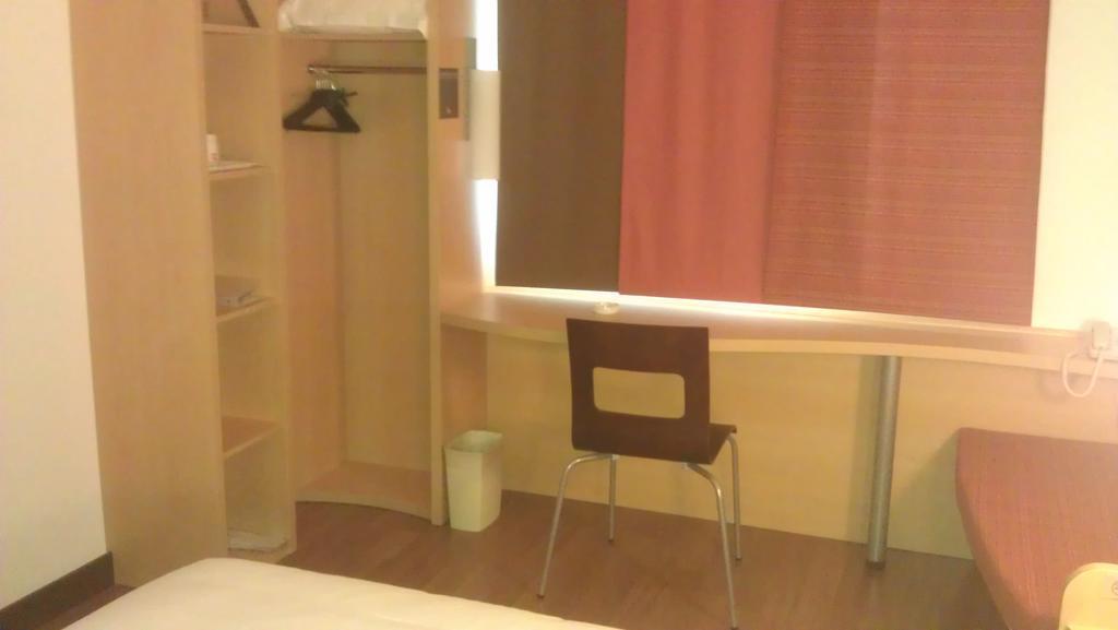 Ibis Ningbo Qianhu Plaza Hotel Екстер'єр фото