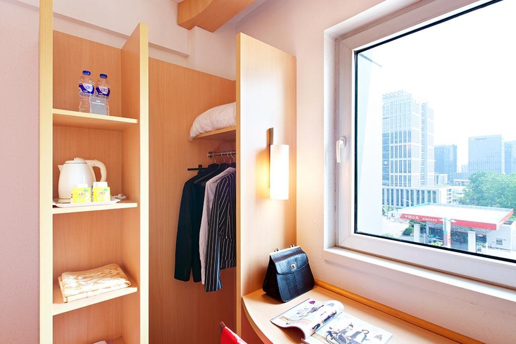 Ibis Ningbo Qianhu Plaza Hotel Екстер'єр фото