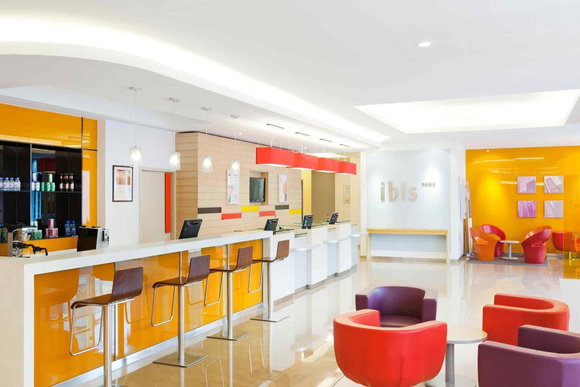 Ibis Ningbo Qianhu Plaza Hotel Екстер'єр фото