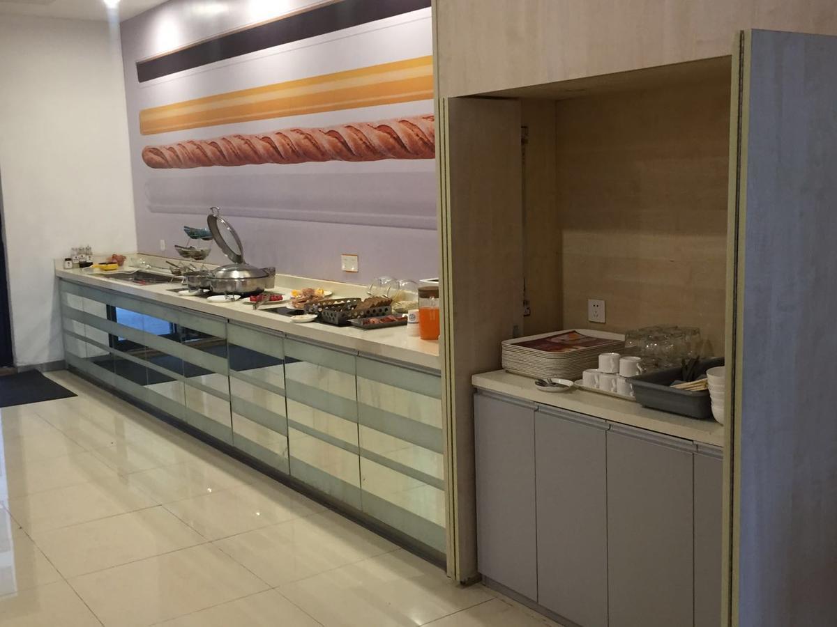 Ibis Ningbo Qianhu Plaza Hotel Екстер'єр фото